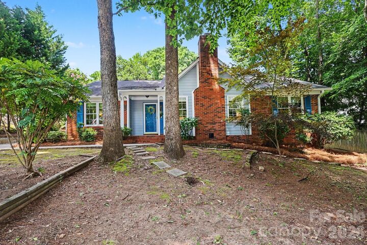 Property Photo: 8207 White Horse Lane NC 28270