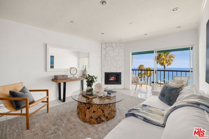 Property Photo:  26664 Seagull Way  CA 90265 