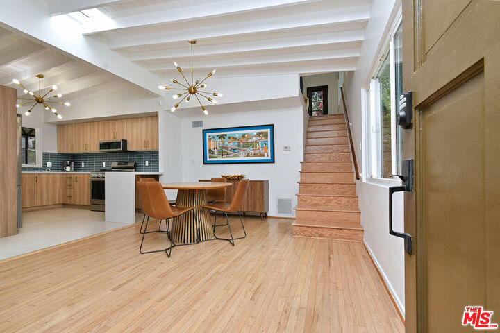 Property Photo:  15170 Encanto Dr  CA 91403 