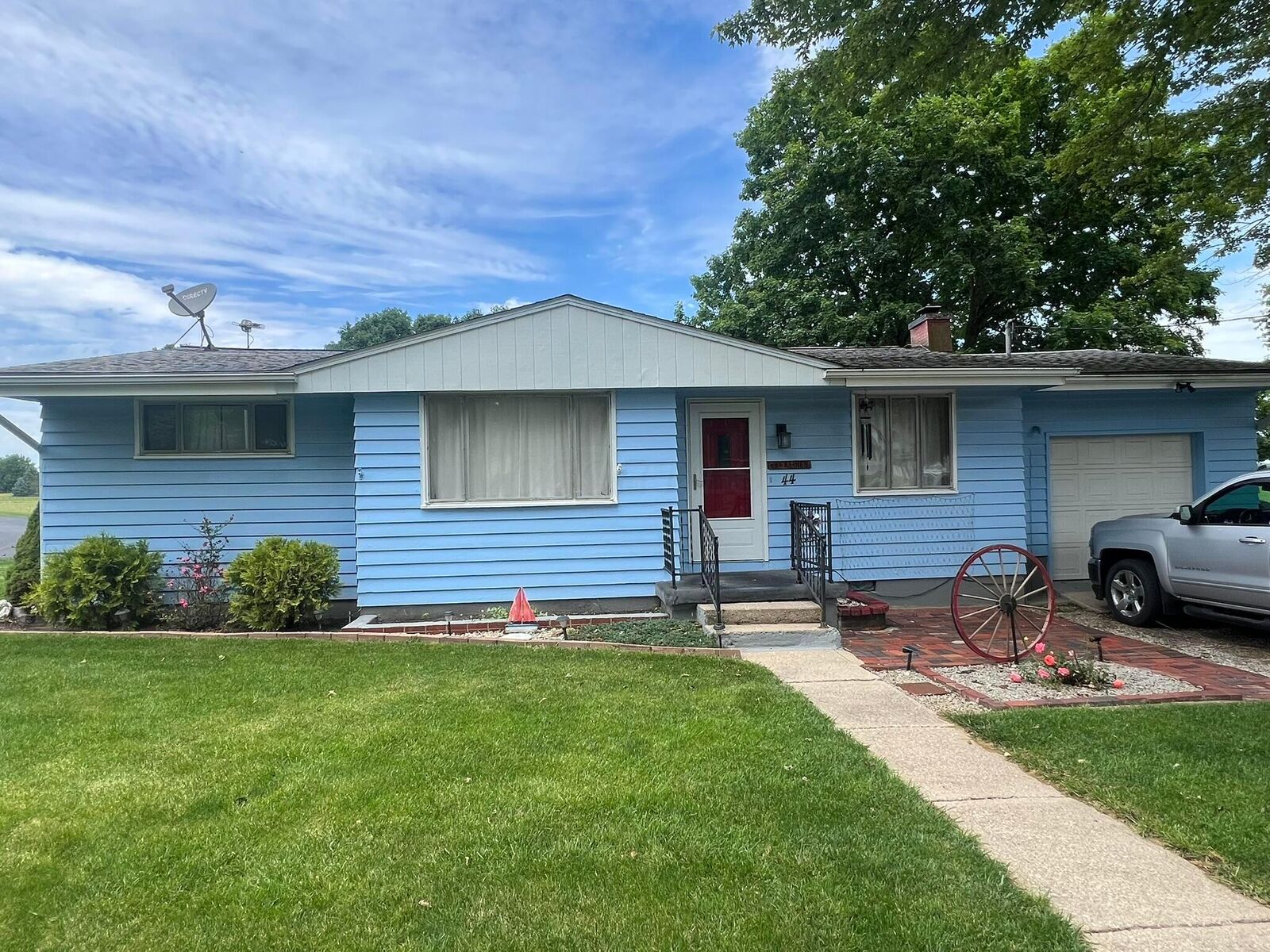 Property Photo:  44 North Street  OH 43060 