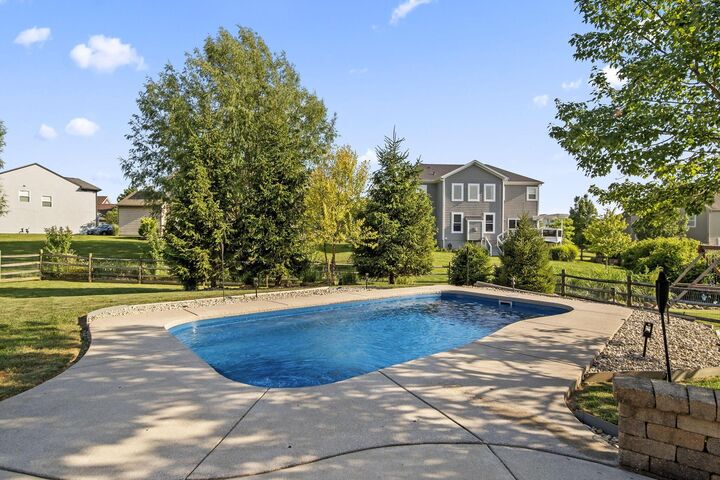 Property Photo: 6298 Fox Hollow Drive OH 43021