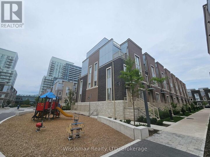 Property Photo:  31 Almond Blossom Mews South Th 141  ON L4K 0N7 