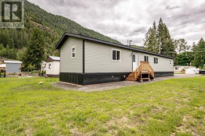 916 Airport Road 7 — photo 1