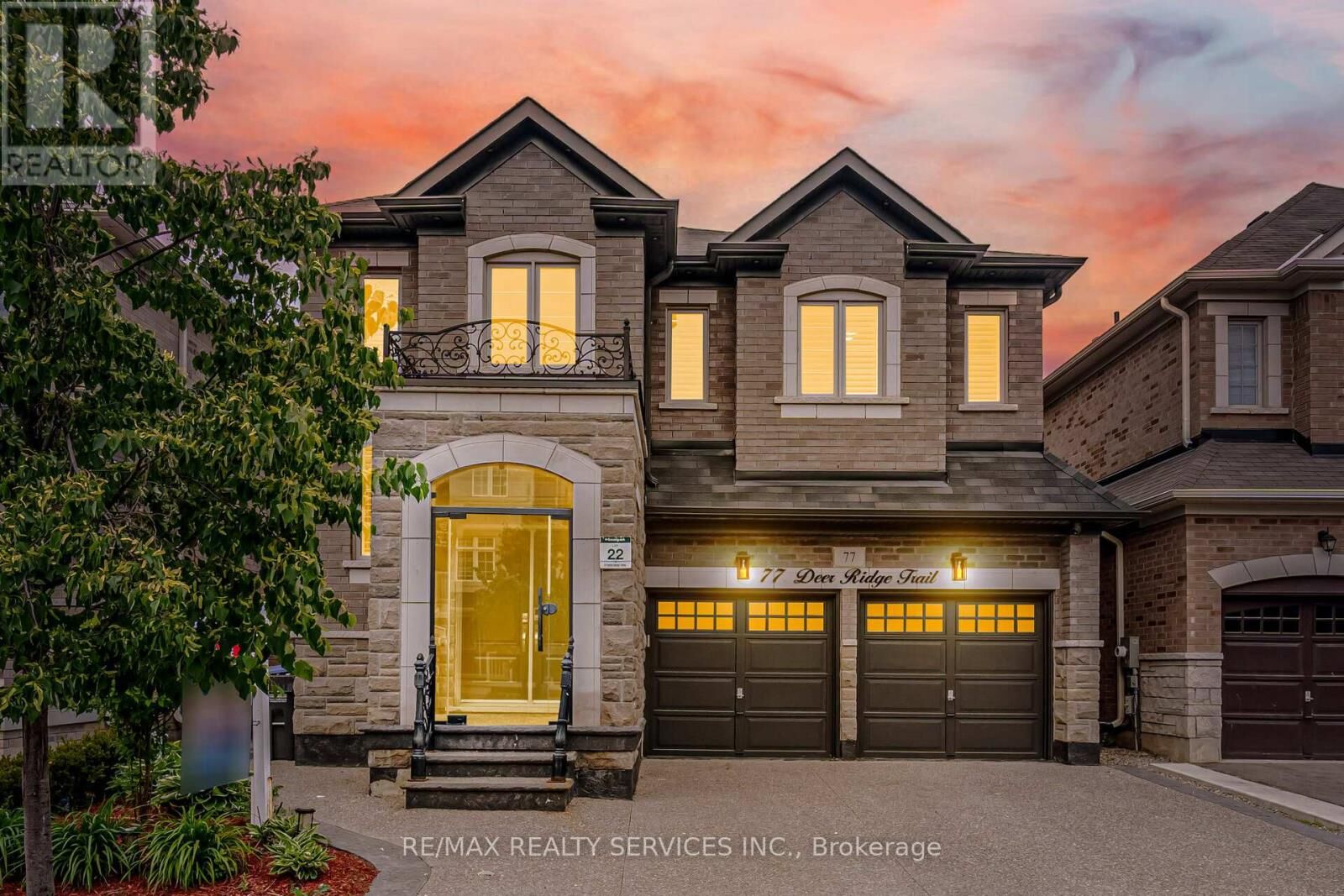 Property Photo:  77 Deer Ridge Trail  ON L7C 3Z5 