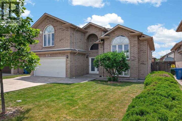 Property Photo:  3121 Troup Crescent  ON N8R 0A3 