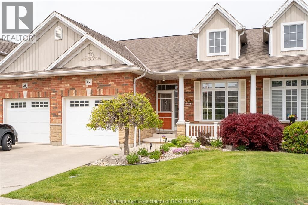 Property Photo: 27 McIntosh Avenue ON N7M 5J6