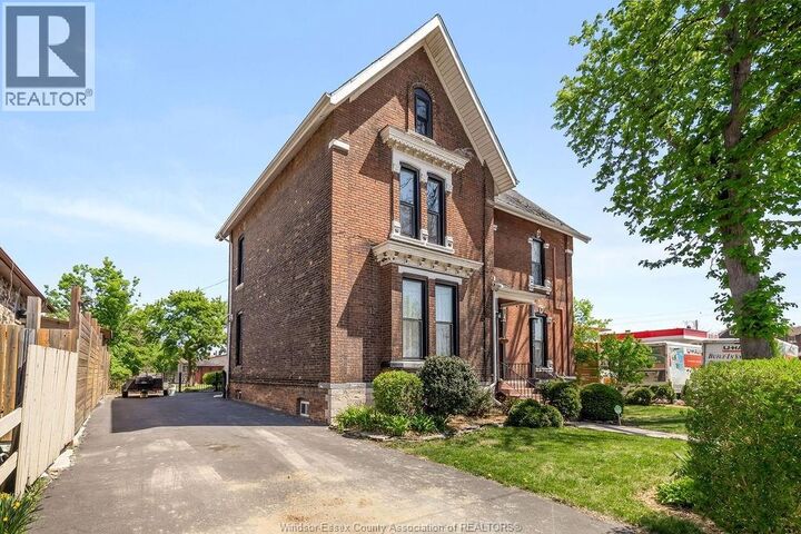 Property Photo:  274 Crawford Avenue  ON N9A 5C2 