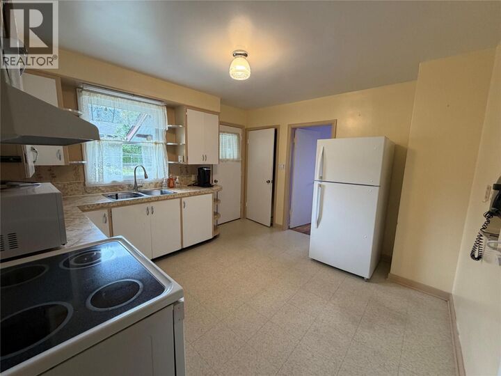 Property Photo: 355 9th Avenue BC V0G 1P0