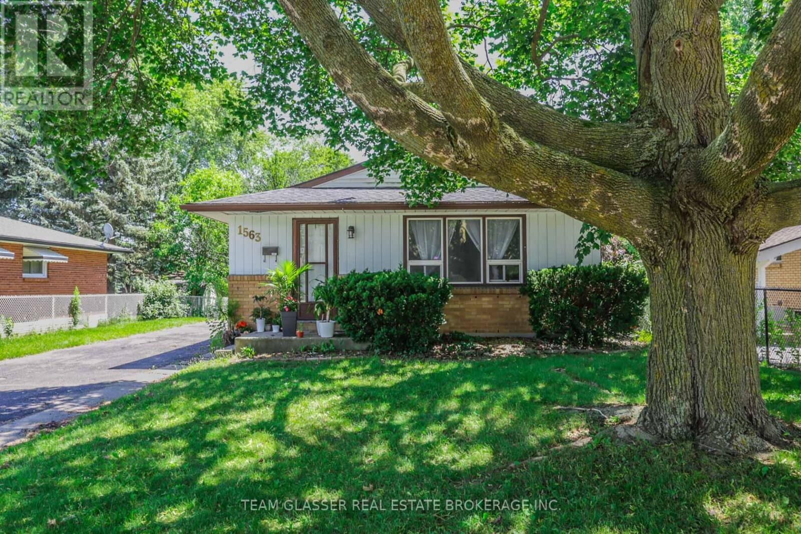 Property Photo: 1563 Dale Street ON N5V 1Y1
