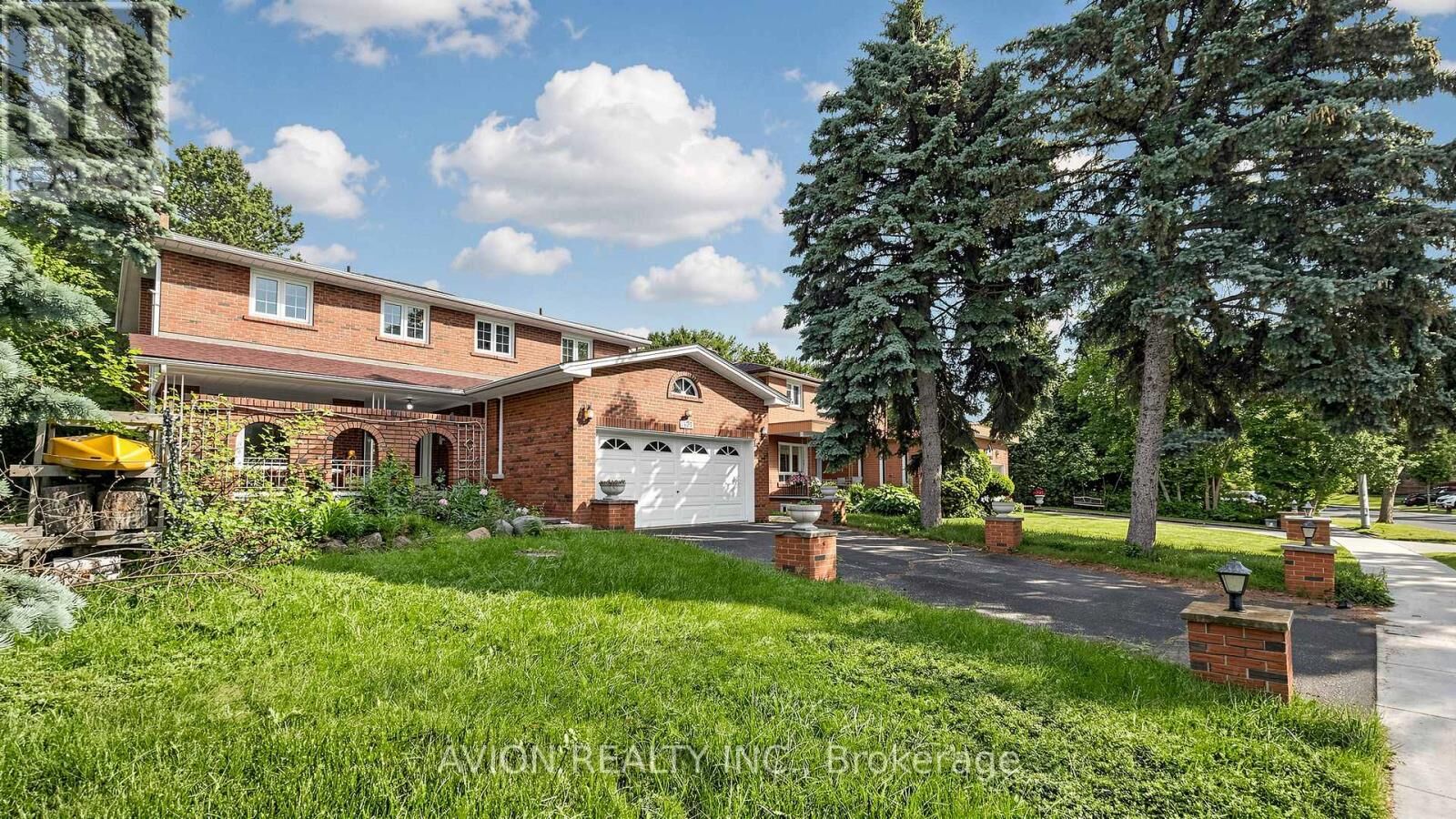 Property Photo:  1423 Malibou Terrace  ON L5J 4B9 