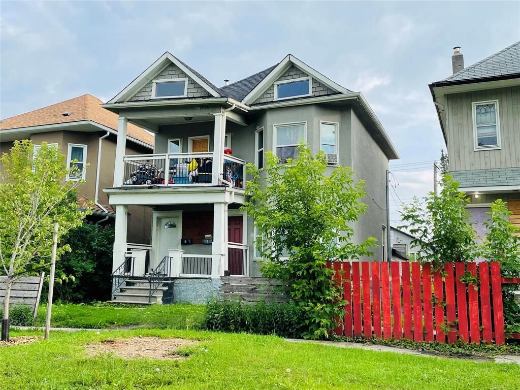Property Photo: 556 College Avenue MB R2W 1M9