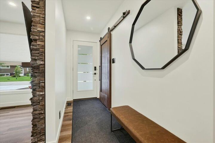 Property Photo: 104 Wordsworth Way MB R3K 0K4