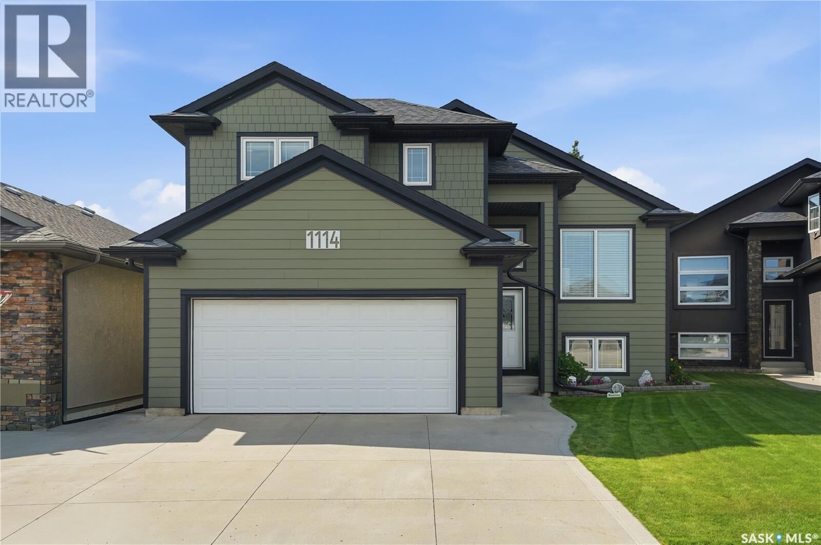 Property Photo: 1114 Rempel Place SK S7T 0M2