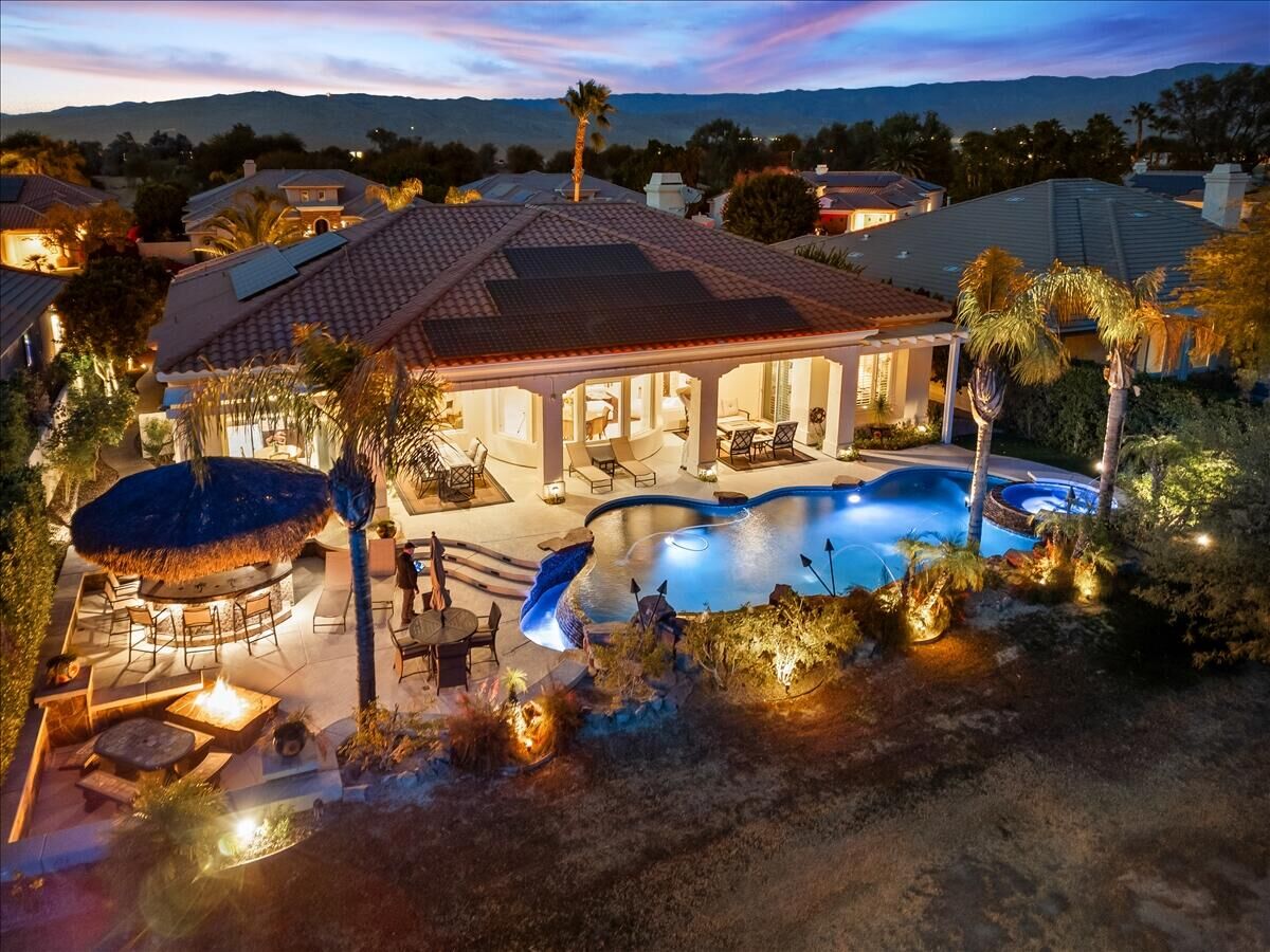 Property Photo:  48 Vista Encantada  CA 92270 