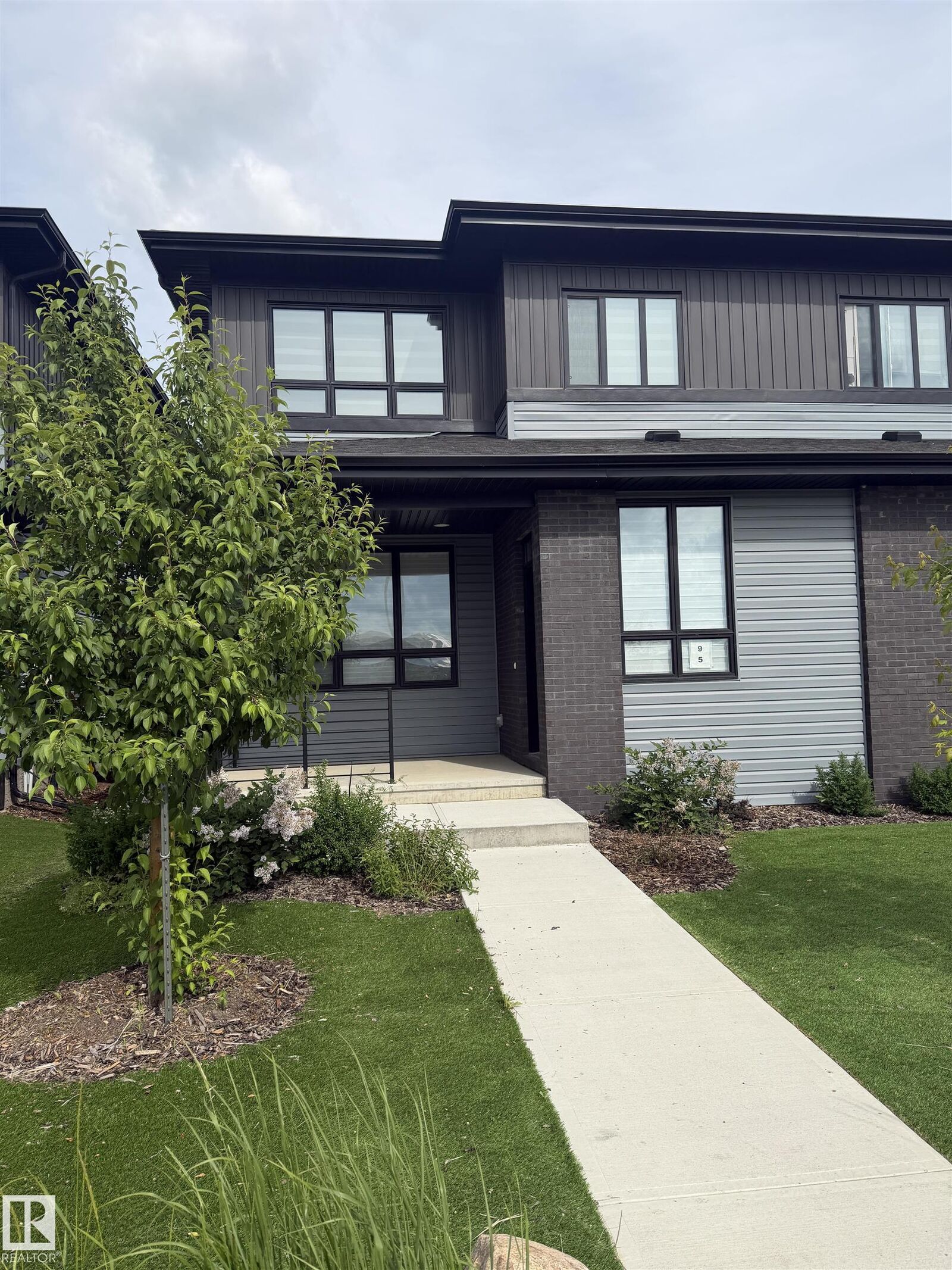 Property Photo:  95 Greenfield Link  AB T8L 0P1 