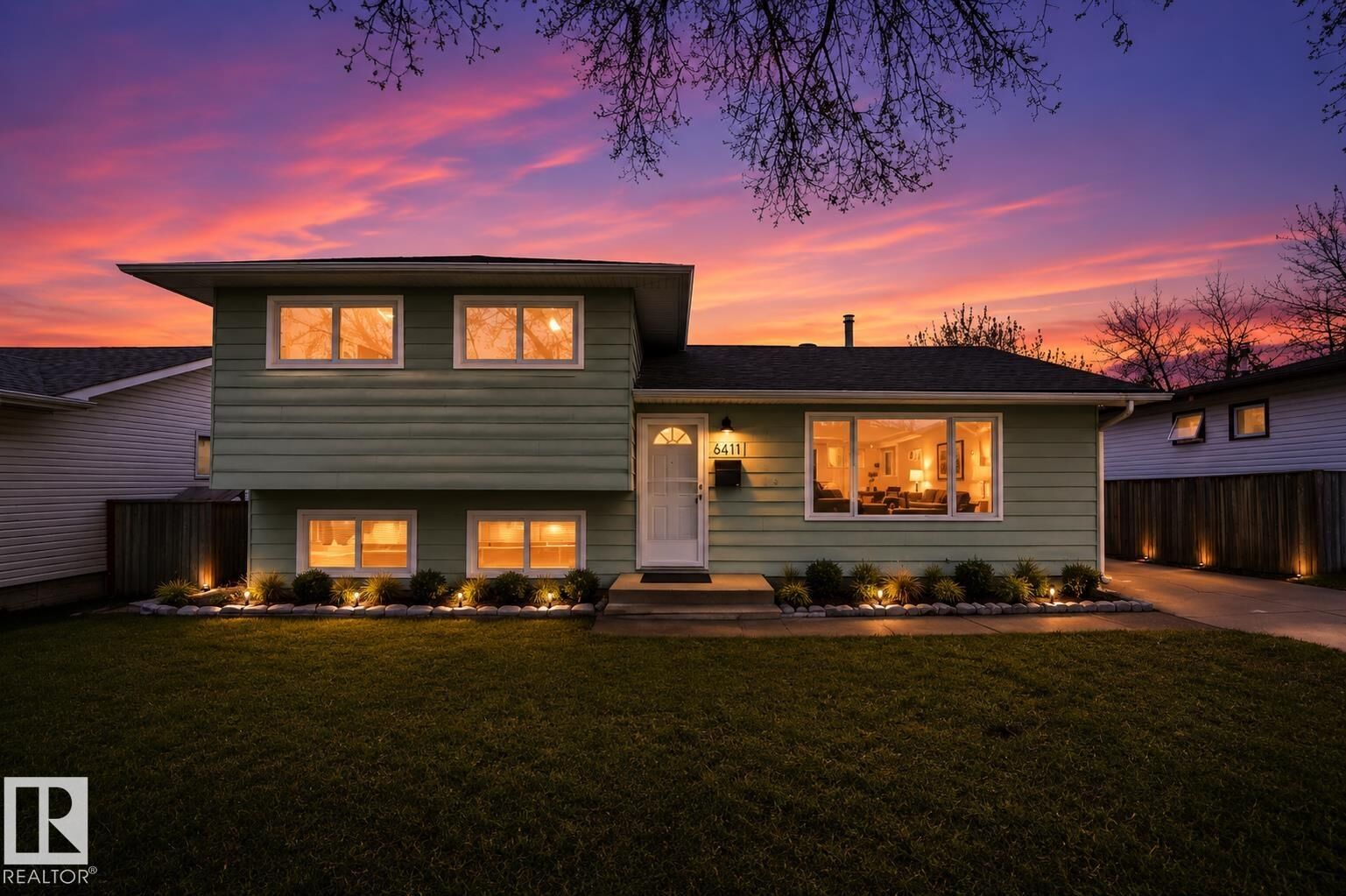 Property Photo:  6411 152A Avenue NW  AB T5A 1X9 