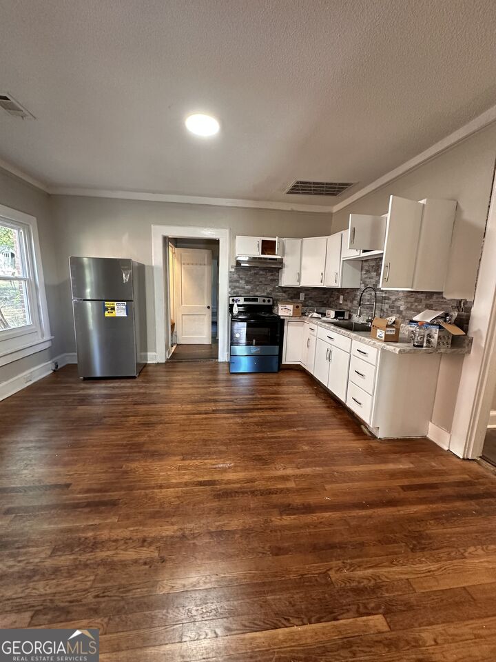 Property Photo: 1284 Hillyer Avenue GA 31204