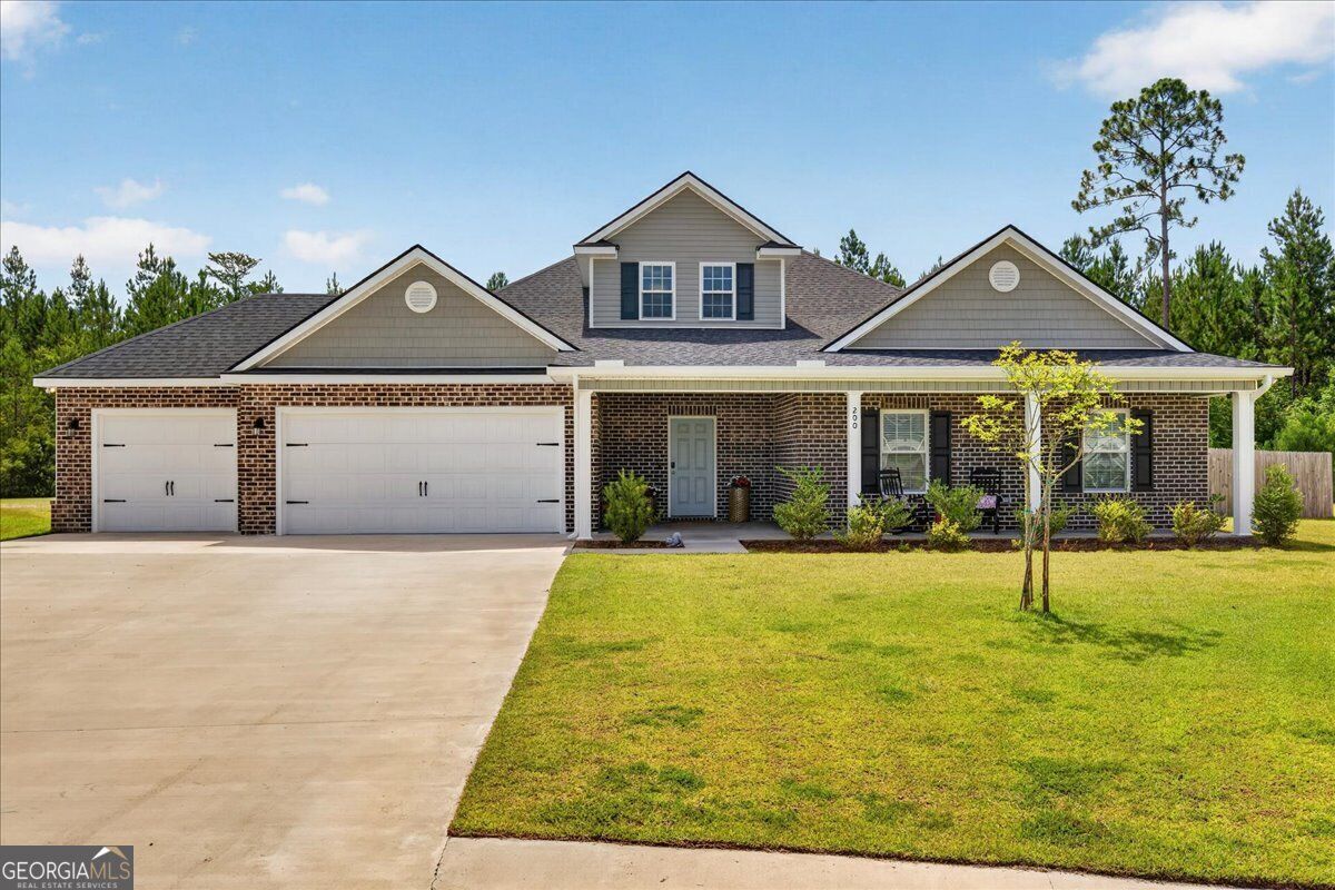 Property Photo:  200 Baker Field Lane SE  GA 31316 