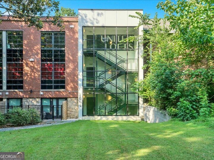 Property Photo: 1065 United Avenue SE 303 GA 30316