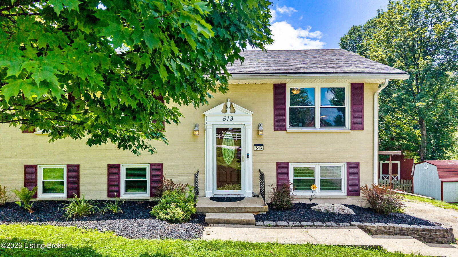Property Photo: 513 Bloomfield Rd KY 40004
