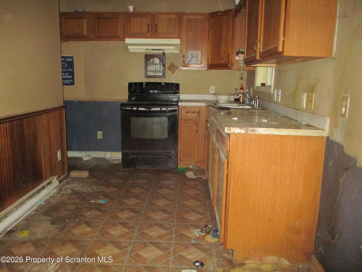 Property Photo:  1302 Reynolds Avenue  PA 18504 