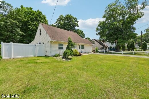 Property Photo: 35 Spruce Rd NJ 07442