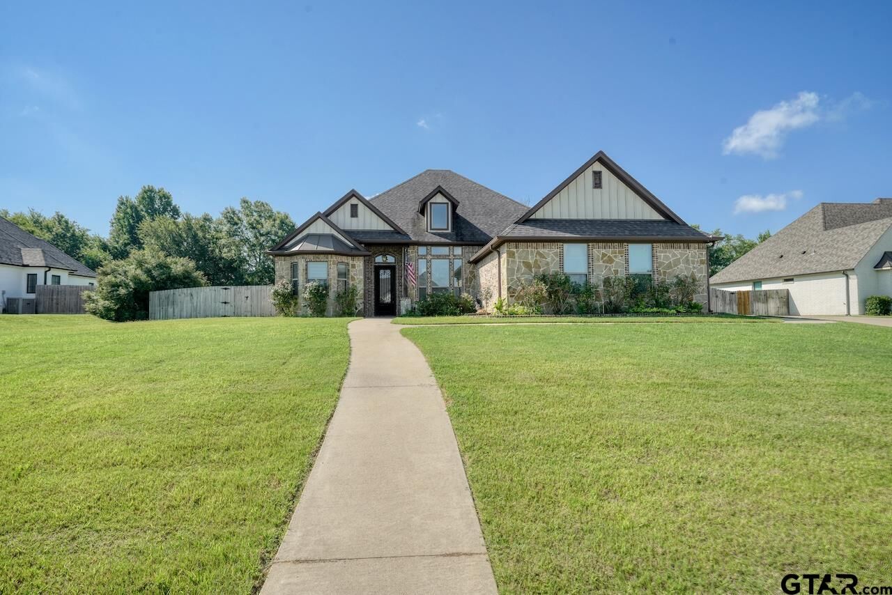Property Photo:  440 Coventry St  TX 75757 