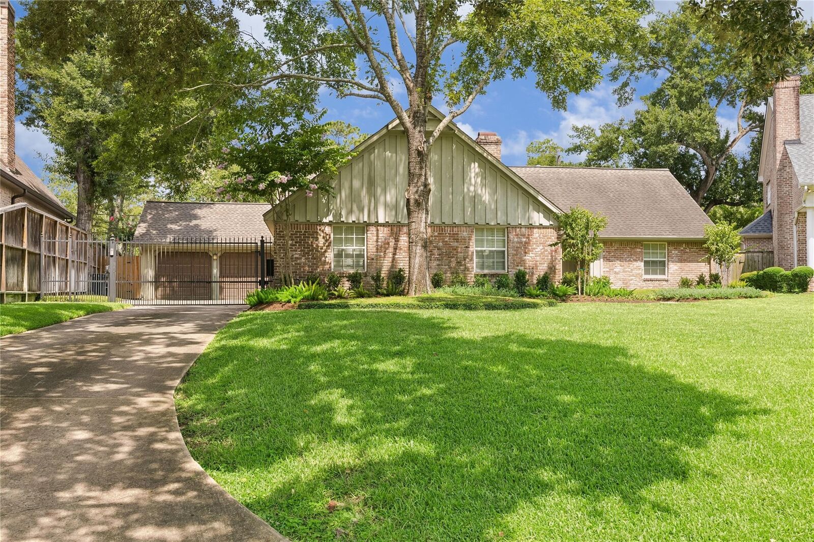 Property Photo: 12107 Beauregard Drive TX 77024