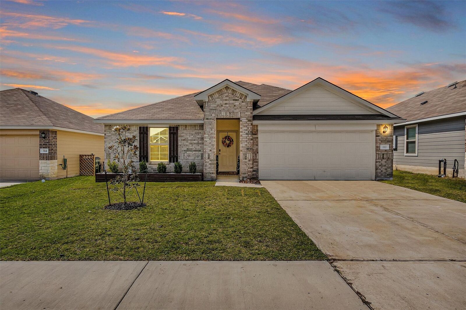 Property Photo: 312 Pecos Drive TX 77340