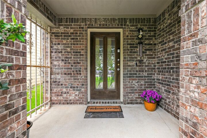 Property Photo: 2727 Skyview Crest Court TX 77047