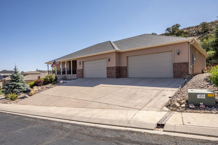 Property Photo: 1880 N Matchstick Way UT 84721