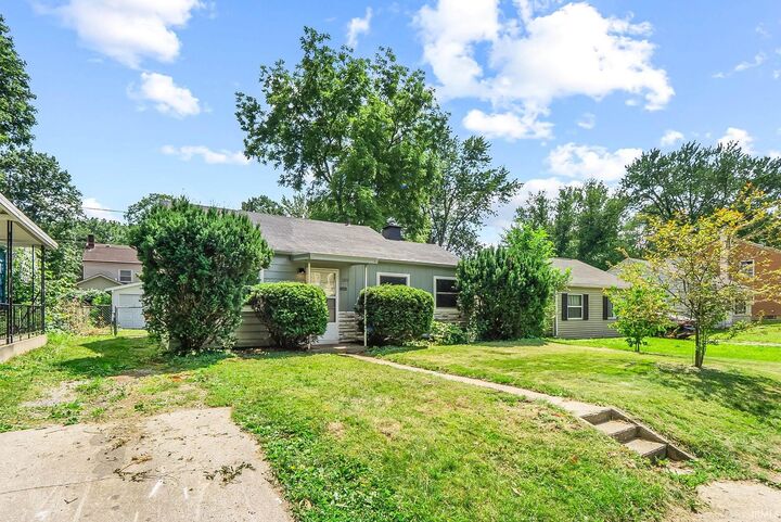 Property Photo:  1327 Fay Drive  IN 46807-1001 