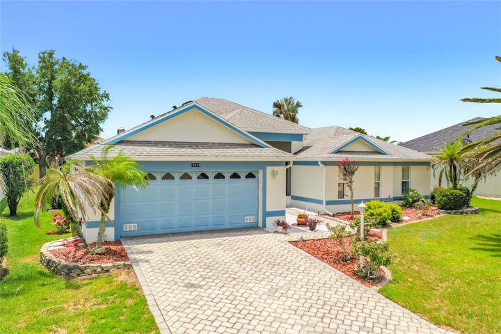 Property Photo:  24044 Peekskill Street  FL 34748 