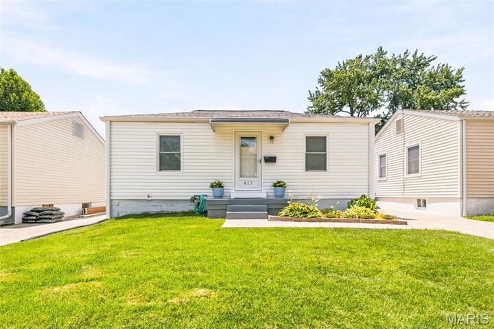 Property Photo:  417 Tower Grove Place  MO 63301 