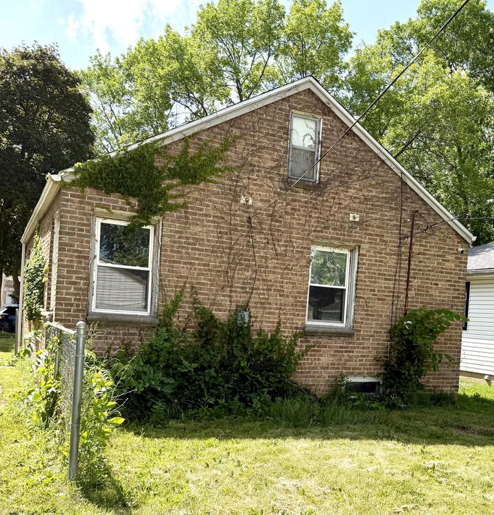 Property Photo: 4656 N 21st St WI 53209