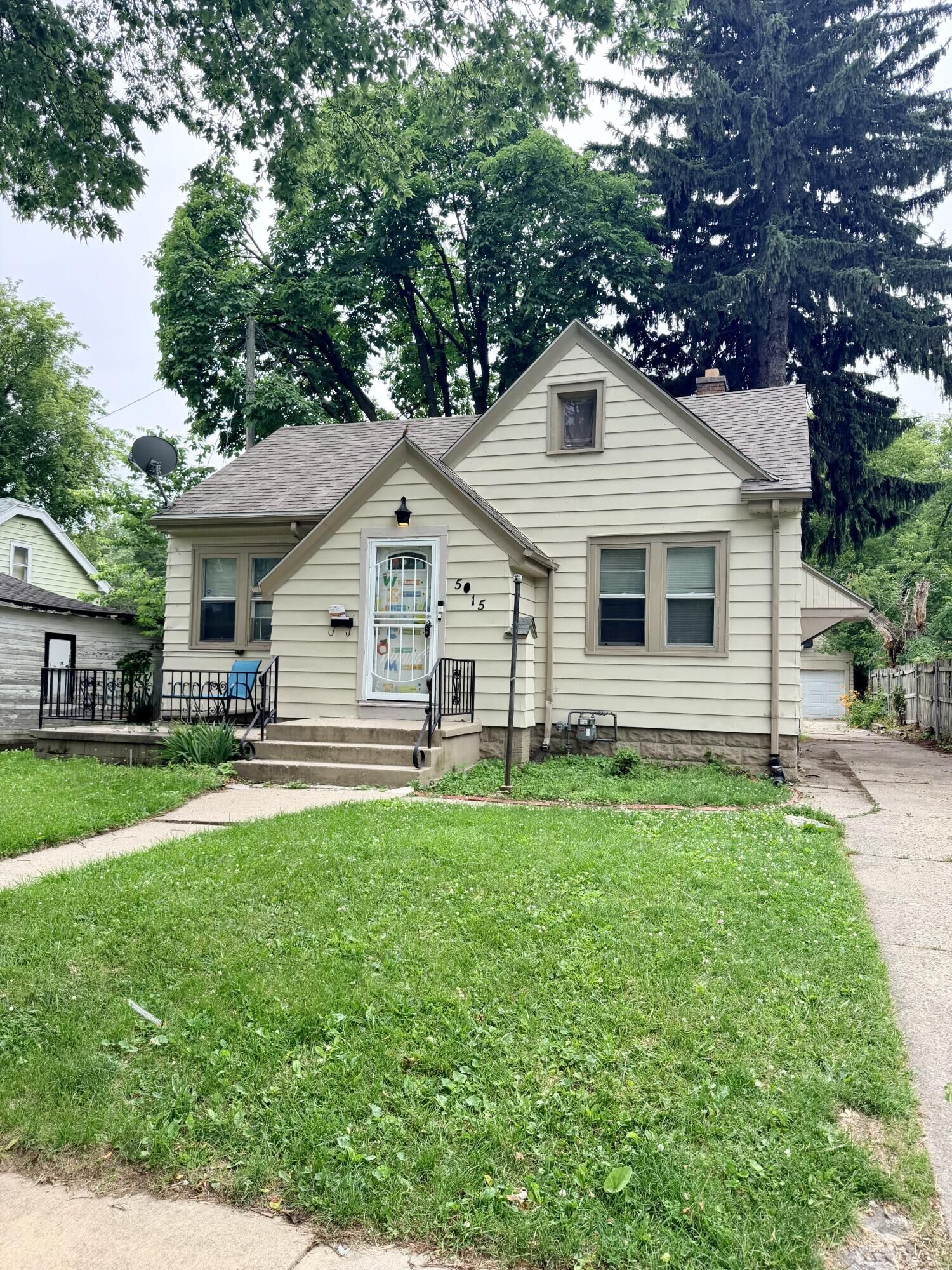 Property Photo:  5015 N 49th St  WI 53218 