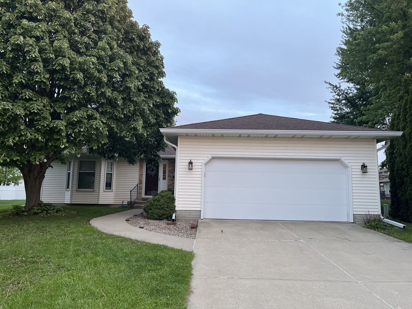 Property Photo:  3 Tatiana Court  IL 61704 