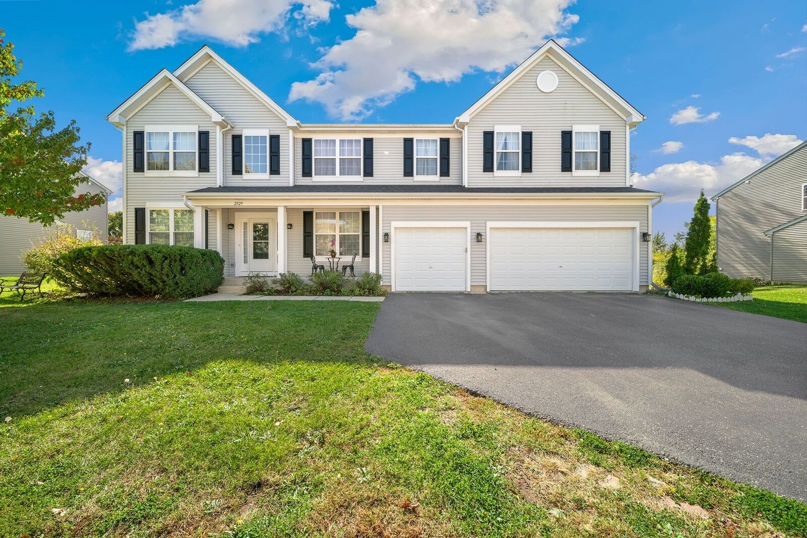 Property Photo:  