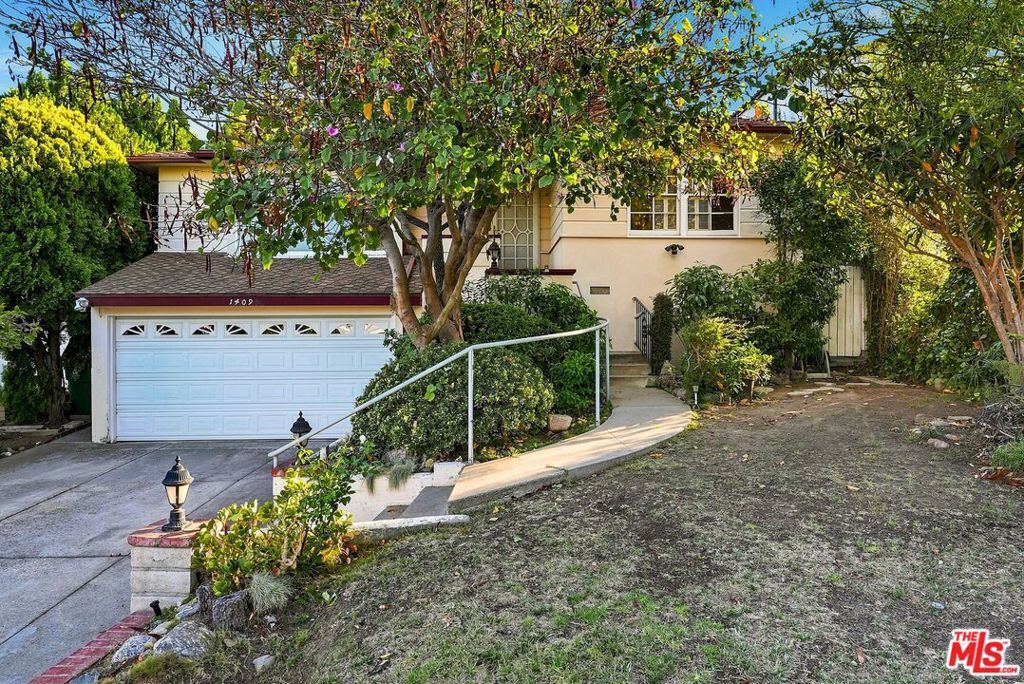 Property Photo: 1409 Thayer Avenue CA 90024