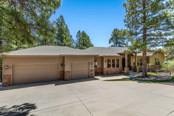 Property Photo: 1770 N Slippery Rock Road AZ 86004