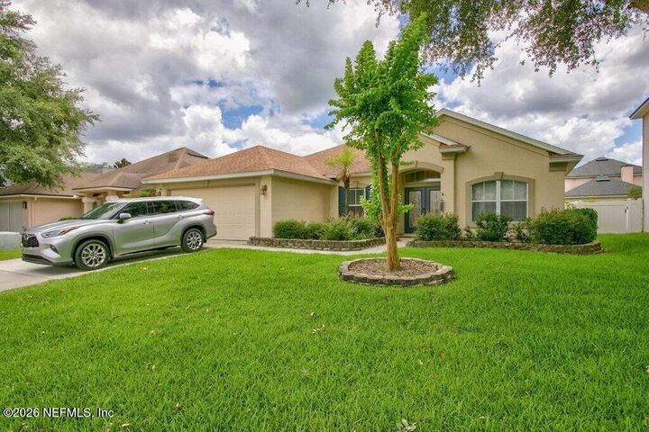 Property Photo: 3195 Stonebrier Ridge Drive FL 32065