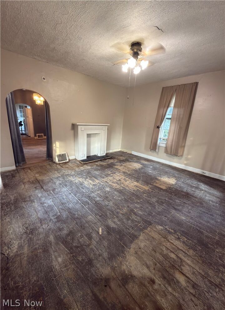 Property Photo: 804 Erie Street S OH 44646
