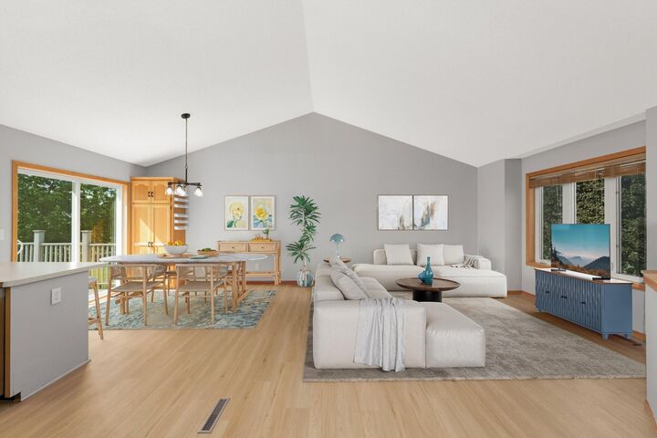 Property Photo:  936 S Cedar Street  MN 56011 