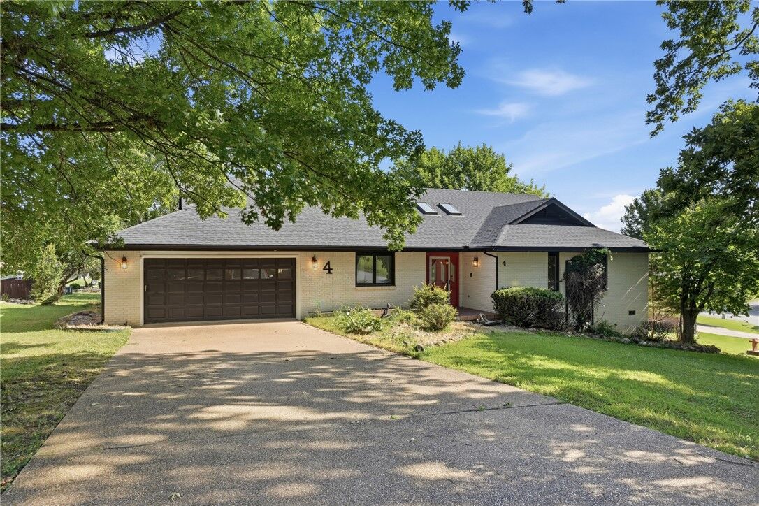 Property Photo:  4 Fairway Place  AR 72631 