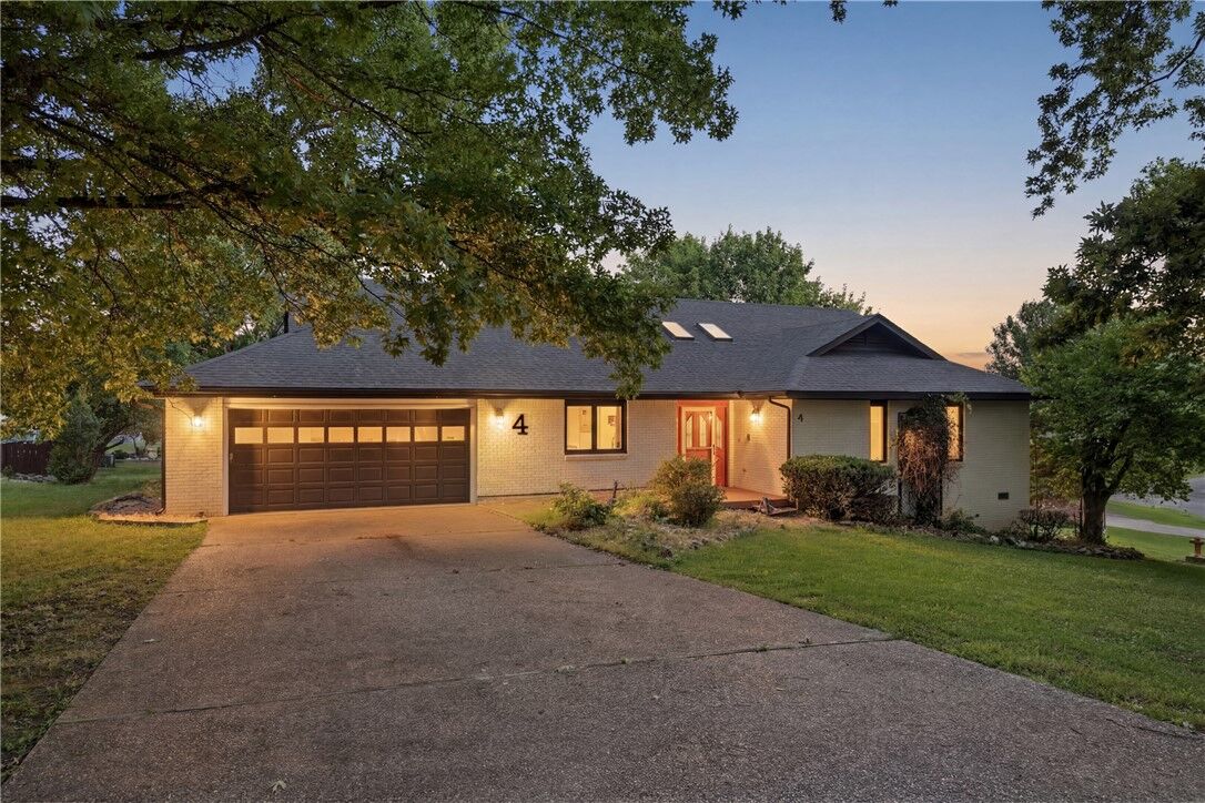 Property Photo:  4 Fairway Place  AR 72631 