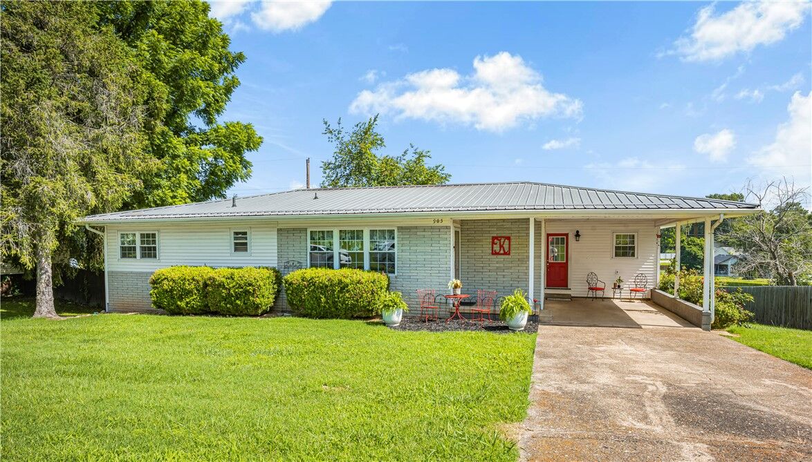Property Photo: 905 Sunset Lane AR 72601