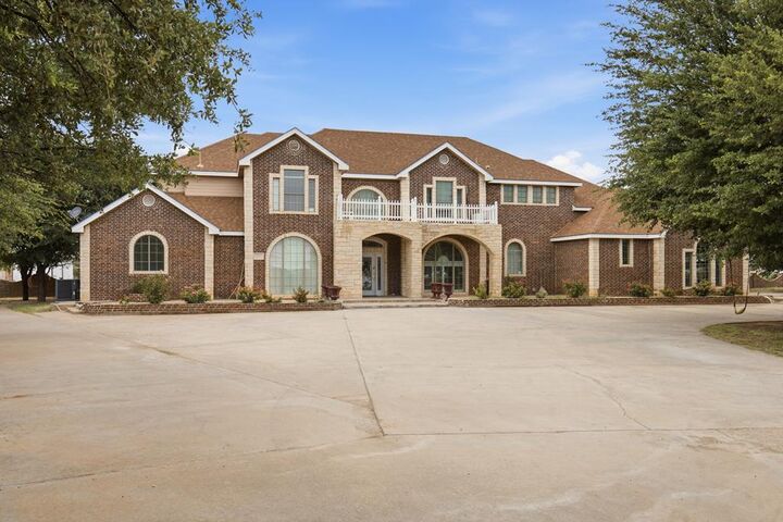 Property Photo: 1925 Lone Star Dr TX 79766