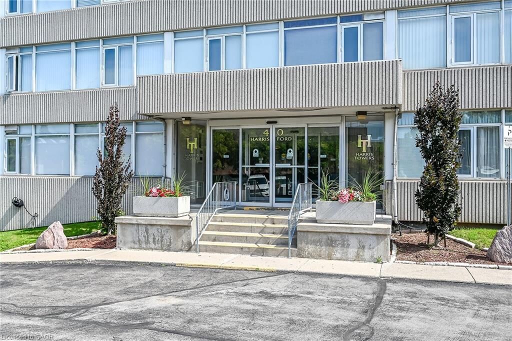 Property Photo: 40 Harrisford Street 103 ON L8K 6N1