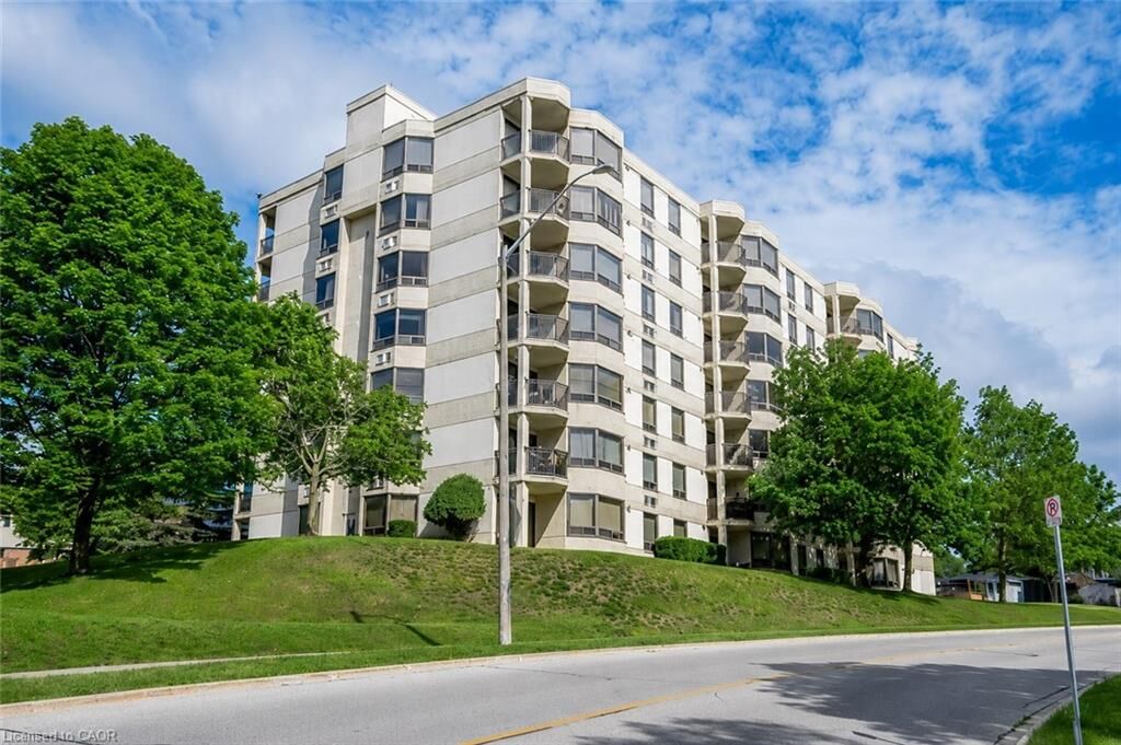 Property Photo: 688 Preston Parkway 306 ON N3H 5K6