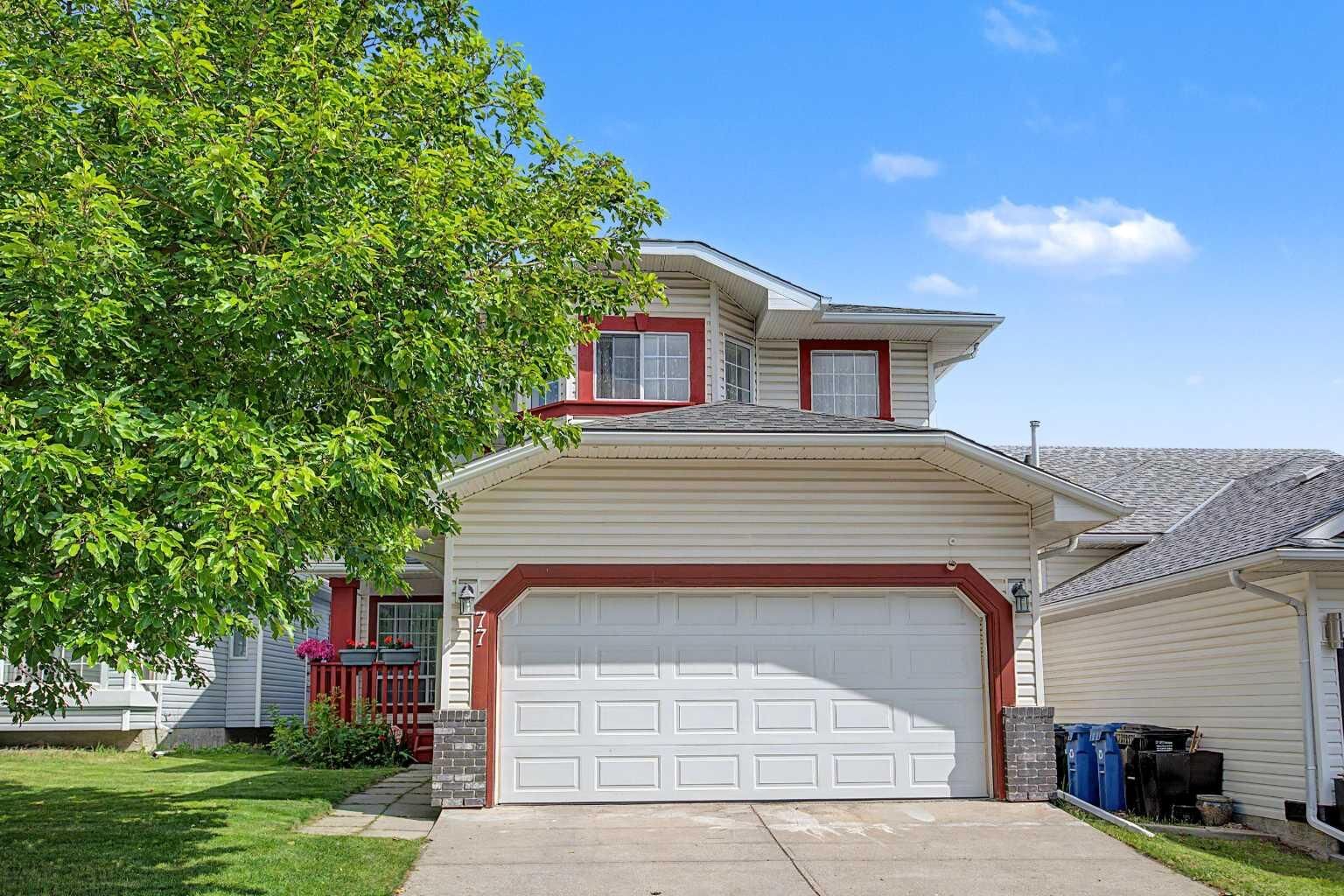 Property Photo: 77 Citadel Gardens NW AB T3G 3X6